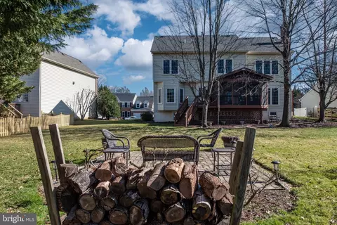 Exterior - 43945 Tavern Dr, Ashburn, VA 20147 photo 11 of 14