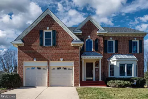 Exterior - 43945 Tavern Dr, Ashburn, VA 20147 photo 4 of 14