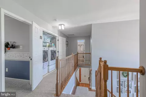 Entry Way - 43349 Wintersrun Ct, Ashburn, VA 20147 photo 2 of 4