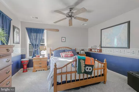 Bedroom - 43349 Wintersrun Ct, Ashburn, VA 20147 photo 6 of 6