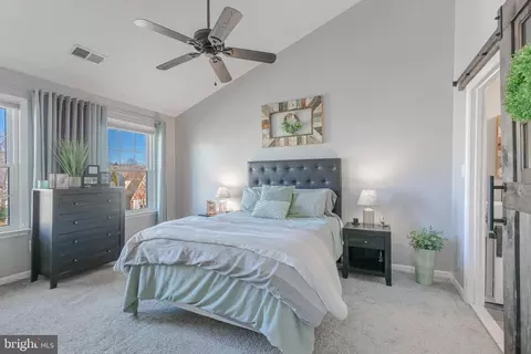 Bedroom - 43349 Wintersrun Ct, Ashburn, VA 20147 photo 2 of 6