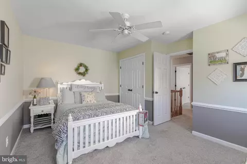 Bedroom - 43349 Wintersrun Ct, Ashburn, VA 20147 photo 3 of 6