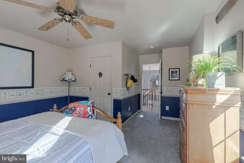 Bedroom - 43349 Wintersrun Ct, Ashburn, VA 20147 photo 5 of 6