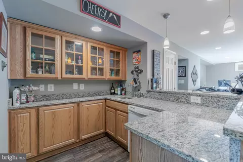 Kitchen - 43349 Wintersrun Ct, Ashburn, VA 20147 photo 6 of 6