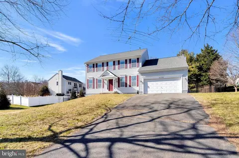 17705 Sweetgum Pl, Round Hill, VA 20141