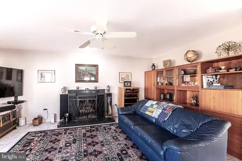 31 Biscayne Pl, Sterling, VA 20164 photo 16