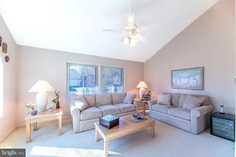 31 Biscayne Pl, Sterling, VA 20164 photo 9