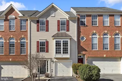 25411 Elm Ter, Aldie, VA 20105