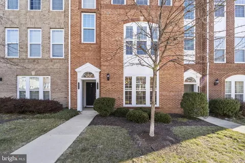 20660 Maitland Ter, Ashburn, VA 20147