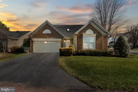 46854 Willowood Pl, Sterling, VA 20165