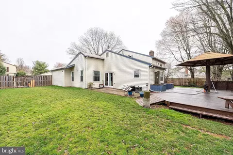Exterior - 221 E Juniper Ave, Sterling, VA 20164 photo 10 of 12