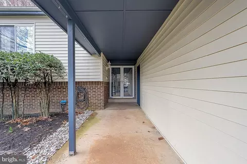 Exterior - 221 E Juniper Ave, Sterling, VA 20164 photo 6 of 12
