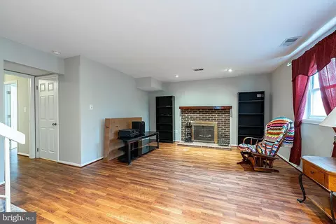 Living - 221 E Juniper Ave, Sterling, VA 20164 photo 2 of 3