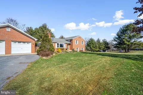 38367 Stevens Rd, Lovettsville, VA 20180