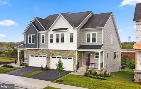 25537 Red Cherry Dr, Aldie, VA 20105