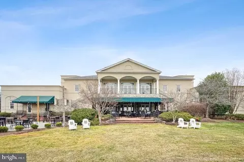 Exterior - 43583 Dunhill Cup Sq, Ashburn, VA 20147 photo 9 of 15