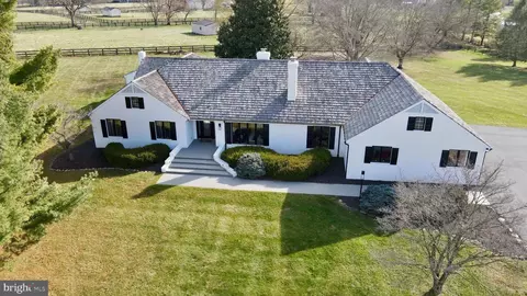 23118 Pantherskin Ln, Middleburg, VA 20117