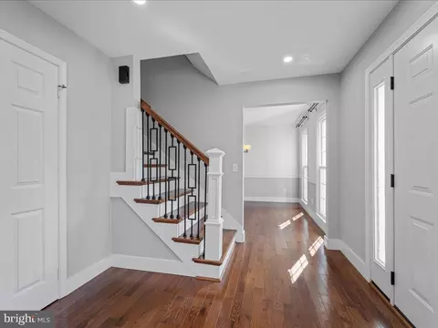 Entry Way - 124 Hamilton Rd, Sterling, VA 20165 photo 1 of 3