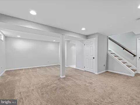 Bedroom - 124 Hamilton Rd, Sterling, VA 20165 photo 4 of 5
