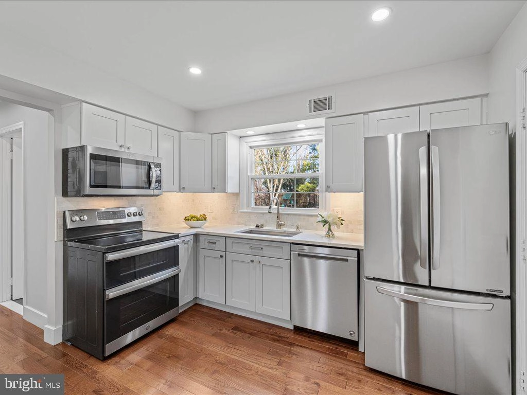Kitchen - 124 Hamilton Rd, Sterling, VA 20165 photo 1 of 3