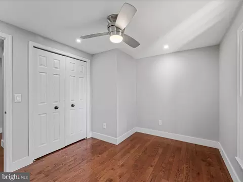Bedroom - 124 Hamilton Rd, Sterling, VA 20165 photo 2 of 5
