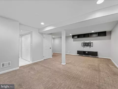 Other - 124 Hamilton Rd, Sterling, VA 20165 photo 17 of 19
