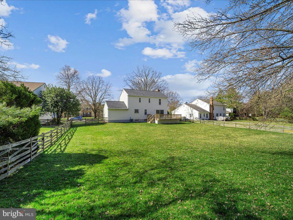Exterior - 124 Hamilton Rd, Sterling, VA 20165 photo 8 of 12