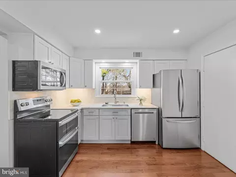 Kitchen - 124 Hamilton Rd, Sterling, VA 20165 photo 2 of 3
