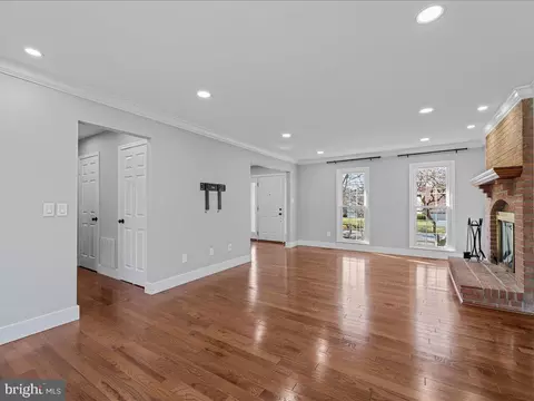 Other - 124 Hamilton Rd, Sterling, VA 20165 photo 2 of 19