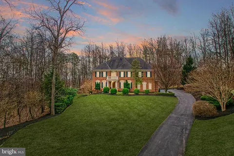 16926 Bold Venture Dr, Leesburg, VA 20176