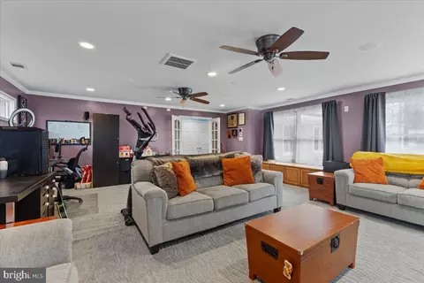 Living - 1609 E Jefferson Ct E, Sterling, VA 20164 photo 7 of 8