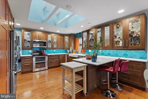 Kitchen - 1609 E Jefferson Ct E, Sterling, VA 20164 photo 1 of 6
