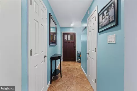Entry Way - 1609 E Jefferson Ct E, Sterling, VA 20164 photo 1 of 2