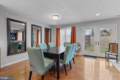 Dining - 1609 E Jefferson Ct E, Sterling, VA 20164 photo 2 of 2