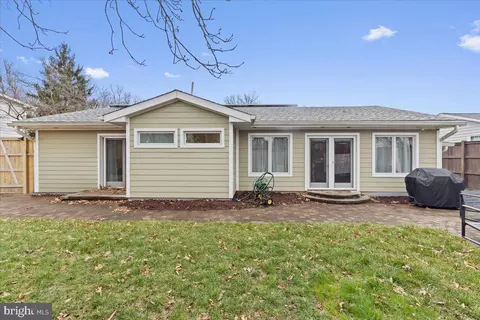 Exterior - 1609 E Jefferson Ct E, Sterling, VA 20164 photo 6 of 11
