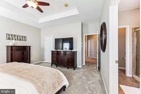 Bedroom - 42945 Edgewater St, Chantilly, VA 20152 photo 4 of 8