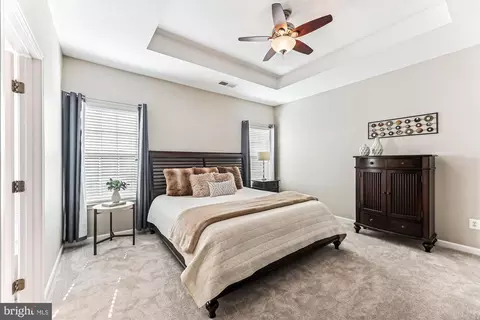 Bedroom - 42945 Edgewater St, Chantilly, VA 20152 photo 1 of 8