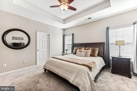 Bedroom - 42945 Edgewater St, Chantilly, VA 20152 photo 2 of 8