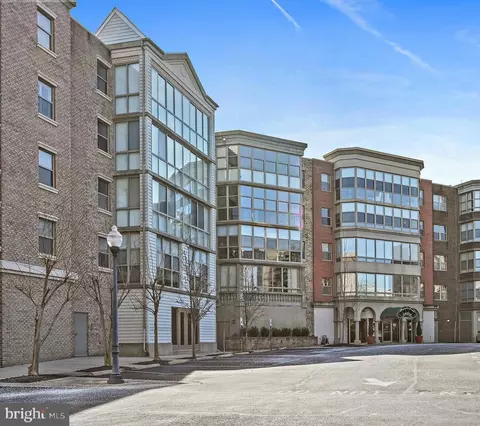 19370 Magnolia Grove Sq #203, Leesburg, VA 20176