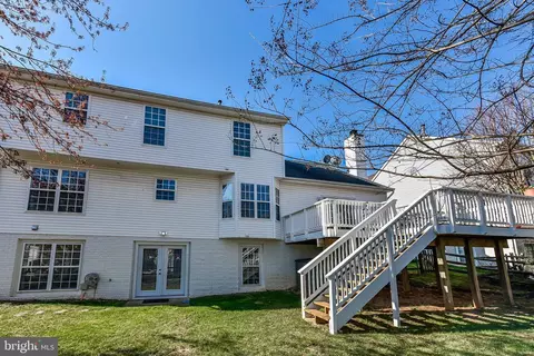 Exterior - 46494 Cedarhurst Dr, Sterling, VA 20165 photo 8 of 13