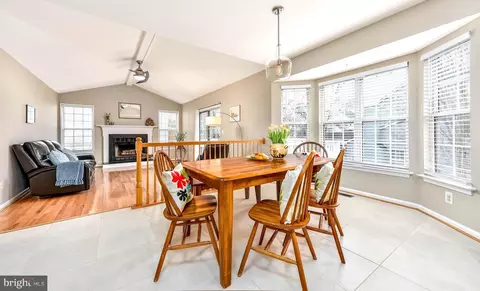 Dining - 46494 Cedarhurst Dr, Sterling, VA 20165 photo 2 of 4