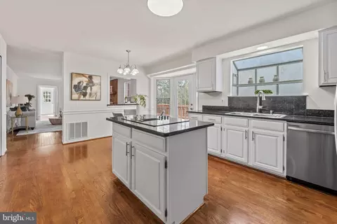 Kitchen - 11 Moss Rd, Sterling, VA 20165 photo 1 of 5