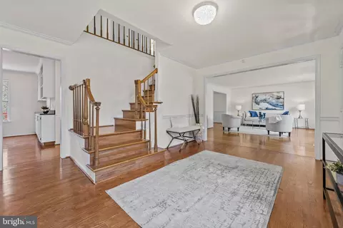 Entry Way - 11 Moss Rd, Sterling, VA 20165 photo 2 of 7