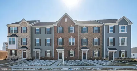 42374 Quechan Ter, Leesburg, VA 20175
