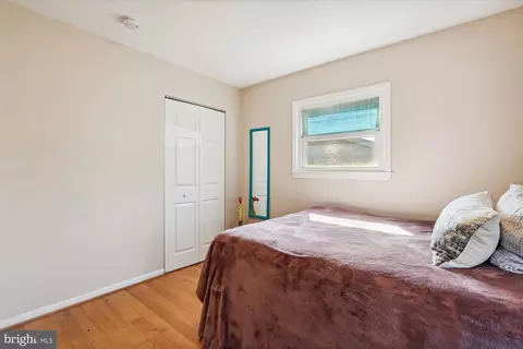 617 E Charlotte St, Sterling, VA 20164 photo 12