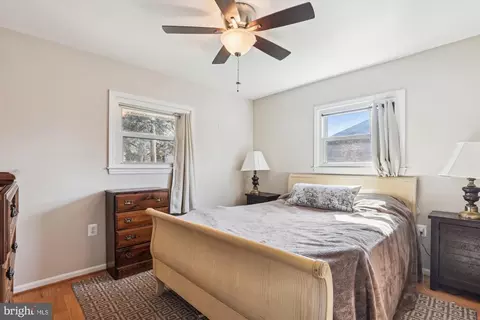 617 E Charlotte St, Sterling, VA 20164 photo 8
