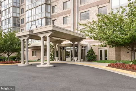 19355 Cypress Ridge Ter #702, Leesburg, VA 20176