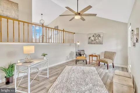 Living - 26 Brinks Ct, Sterling, VA 20165 photo 3 of 11