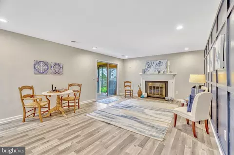 Living - 26 Brinks Ct, Sterling, VA 20165 photo 11 of 11