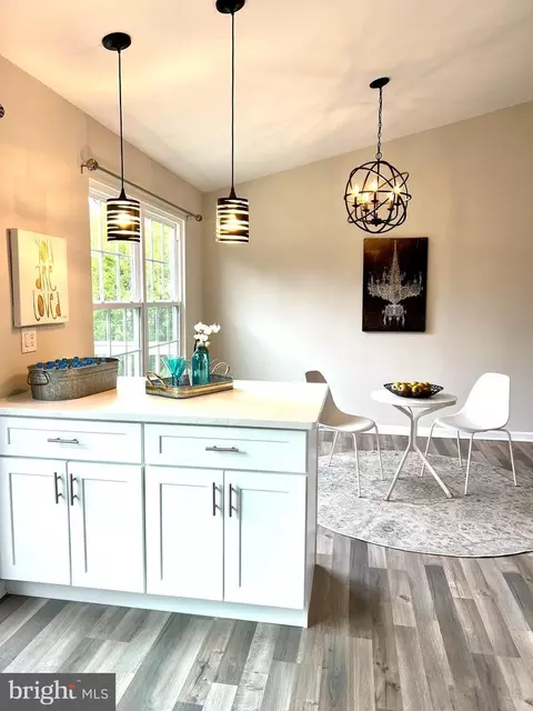 Dining - 26 Brinks Ct, Sterling, VA 20165 photo 3 of 3